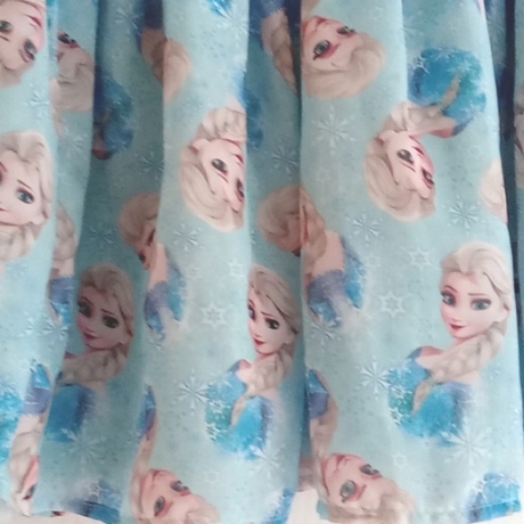 ⭐️ Host Pick ⭐️ H&M Disney | Frozen Theme Pull On Skirt - Picture 4 of 7
